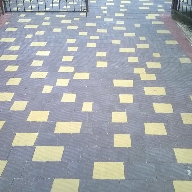 Подвір'я під ключ