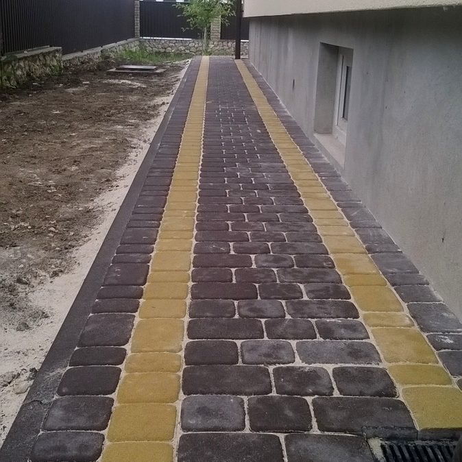 Доріжки та відмостки із Старого міста