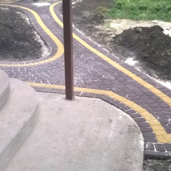 Доріжки та відмостки із Старого міста