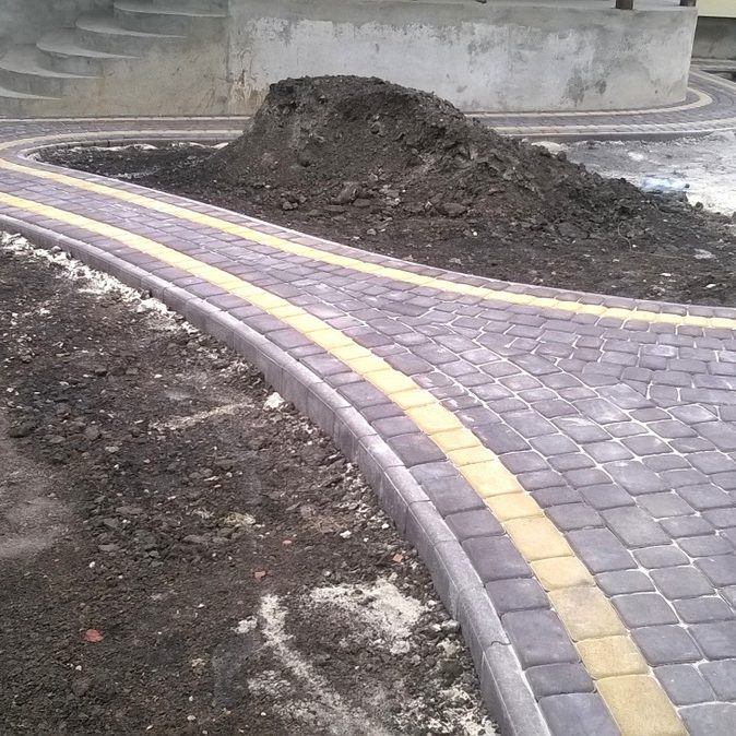 Доріжки та відмостки із Старого міста