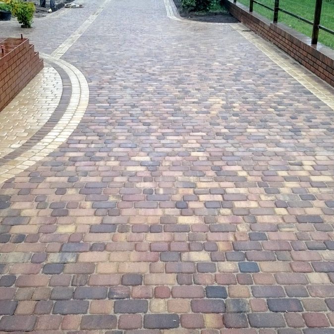 Подвір'я з старого міста